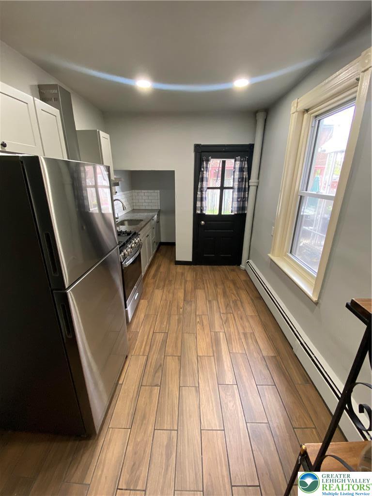 948 West Maple Street Allentown, PA 18101 - Photo 5 of 24