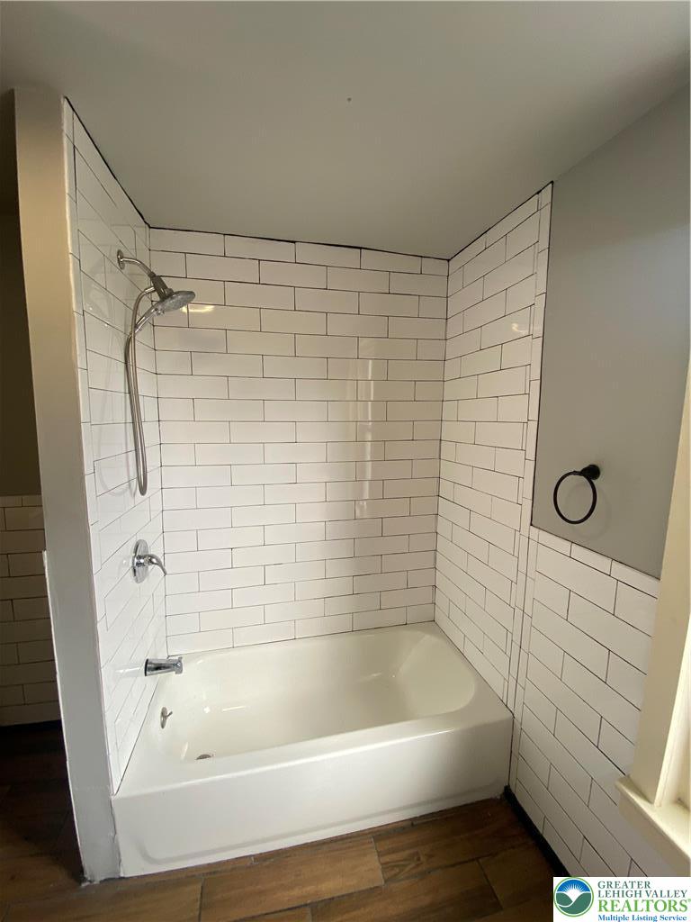 948 West Maple Street Allentown, PA 18101 - Photo 9 of 24