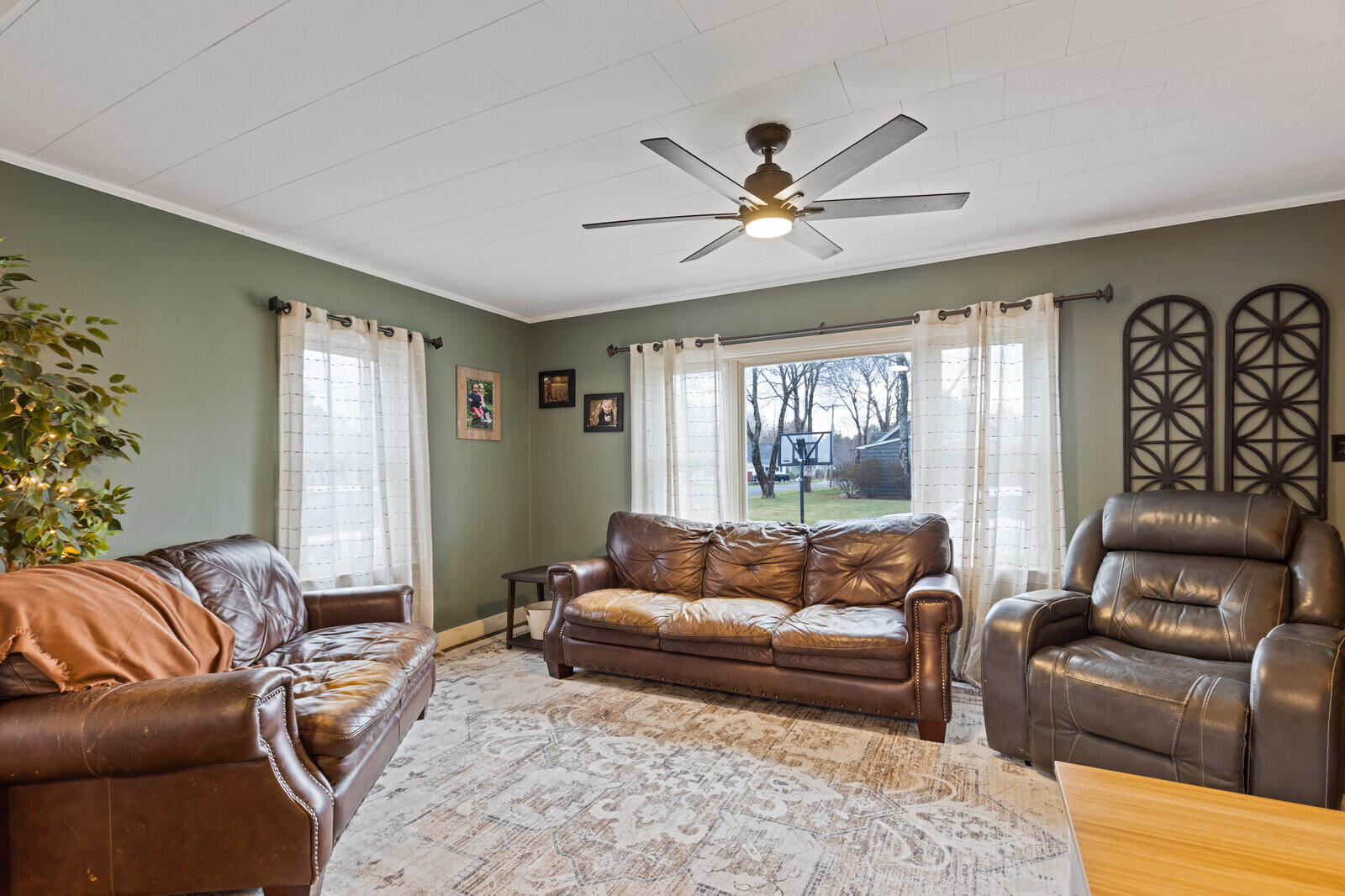 10 Deforge Street Lewiston, ME 04240 - Photo 14 of 53 Living Room