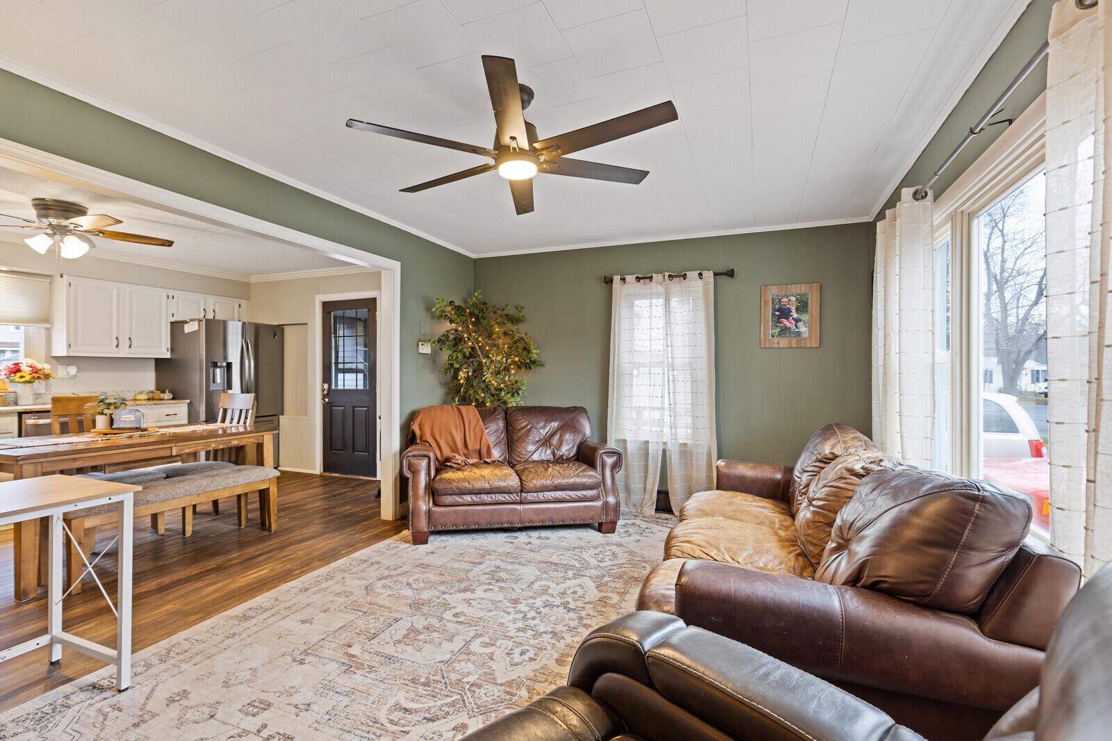 10 Deforge Street Lewiston, ME 04240 - Photo 17 of 53 Living Room