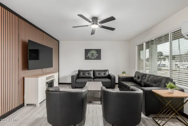 $479,000 | 2117 West Kimberly Way, Phoenix, AZ 85027