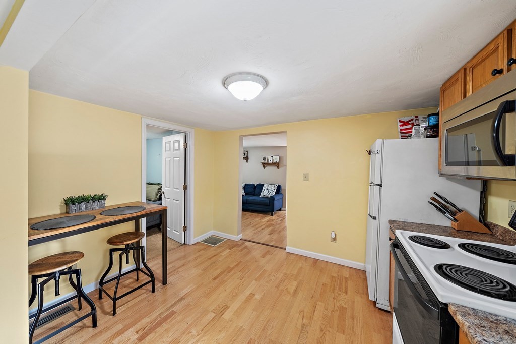 44 Patterson Street Weymouth, MA 02189 - Photo 13 of 24