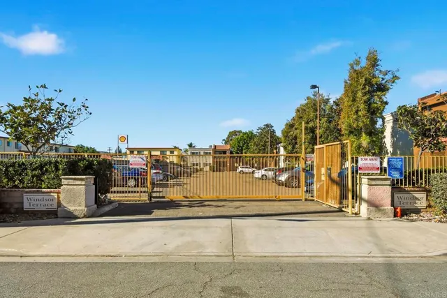 a view of outdoor space with city view