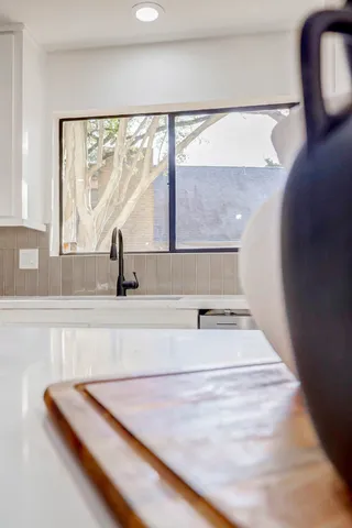 a view of utility room