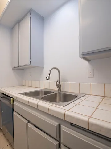 a close view of sink and tap