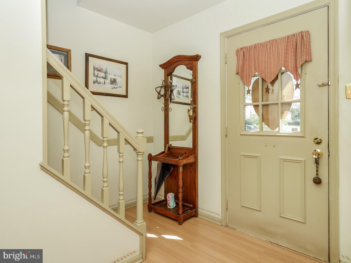 112 Ruth Lane Doylestown, PA 18901 - Photo 3 of 21 Foyer