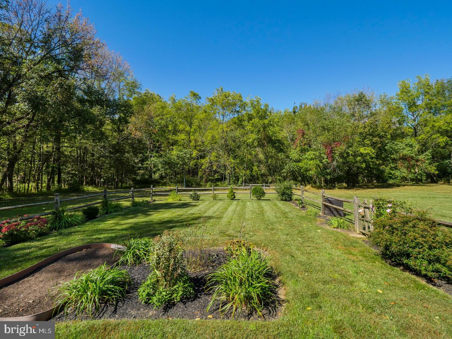 112 Ruth Lane Doylestown, PA 18901 - Photo 21 of 21 Back Yard