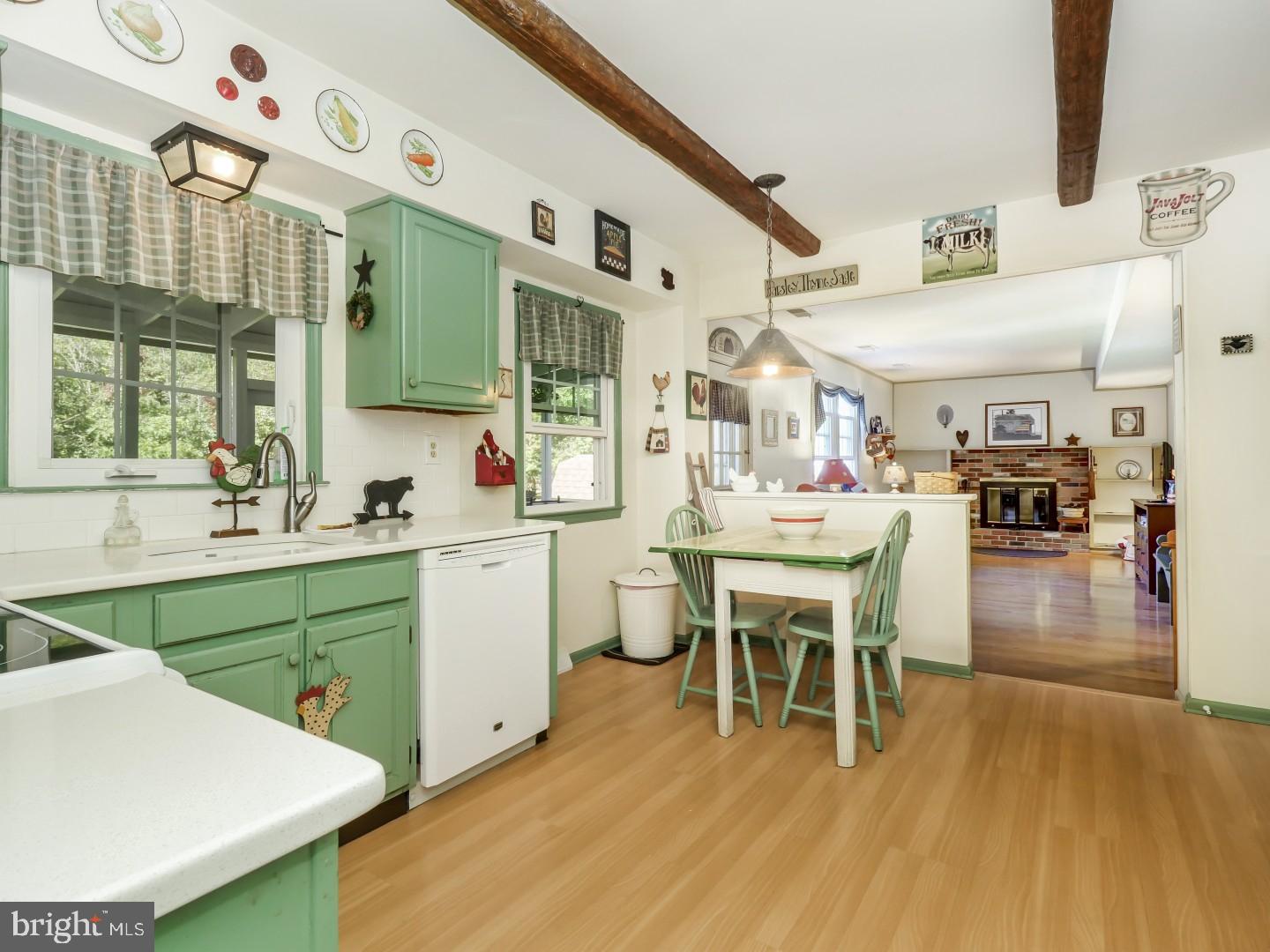 112 Ruth Lane Doylestown, PA 18901 - Photo 4 of 21 Kitchen