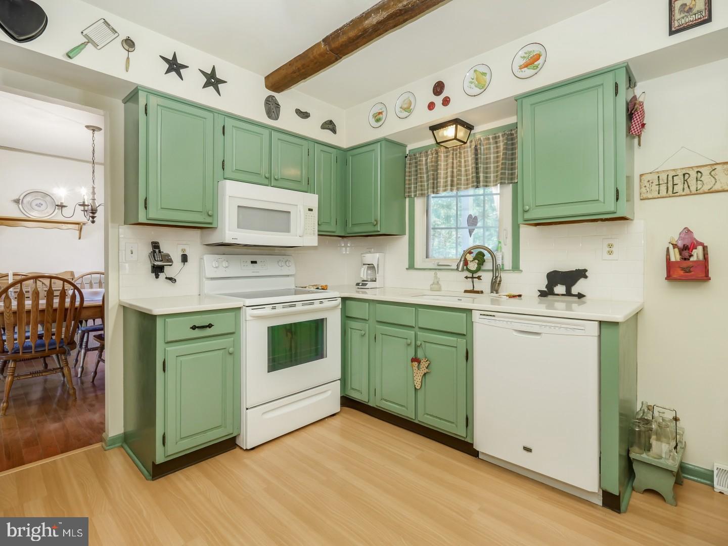 112 Ruth Lane Doylestown, PA 18901 - Photo 6 of 21 Kitchen