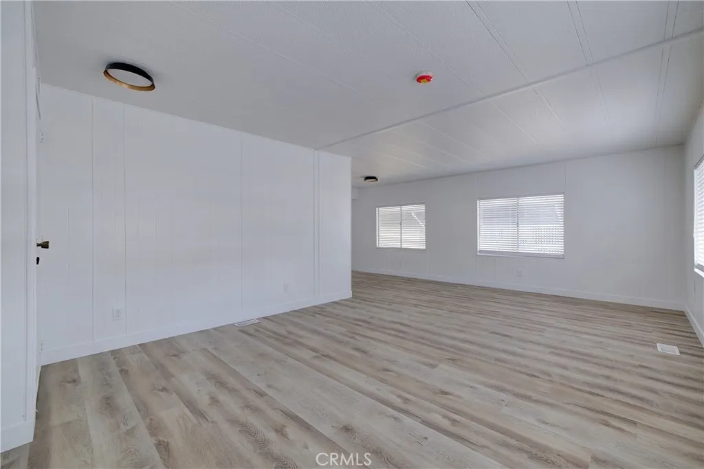 3700 Buchanan Street, Unit 164 Riverside, CA 92503 - Photo 6 of 40 Gallery Image 6