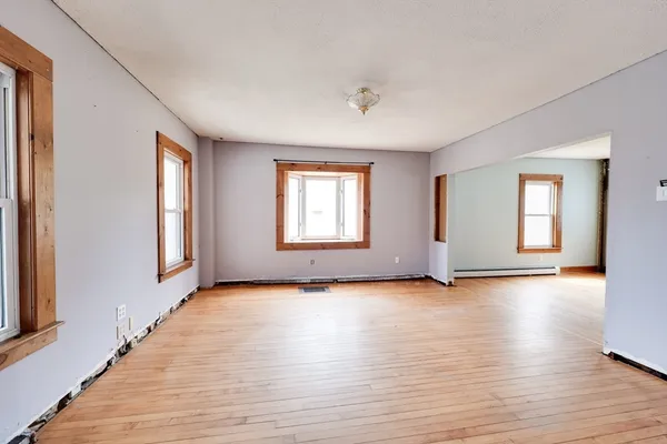 $349,900 | 14 Dewey Street, Easthampton, MA 01027