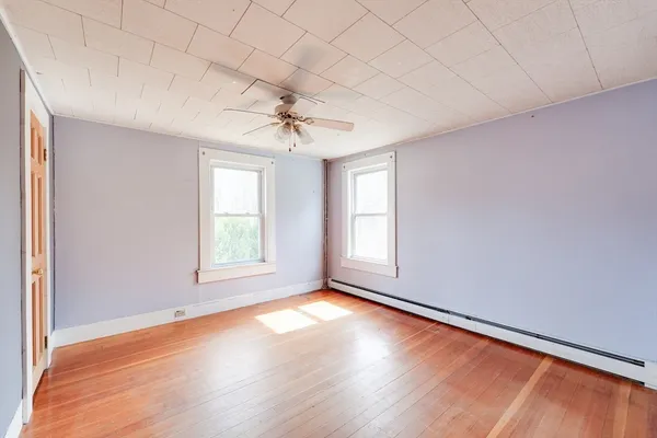 $349,900 | 14 Dewey Street, Easthampton, MA 01027