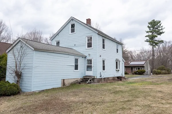 $349,900 | 14 Dewey Street, Easthampton, MA 01027