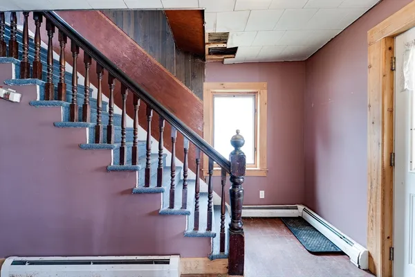 $349,900 | 14 Dewey Street, Easthampton, MA 01027