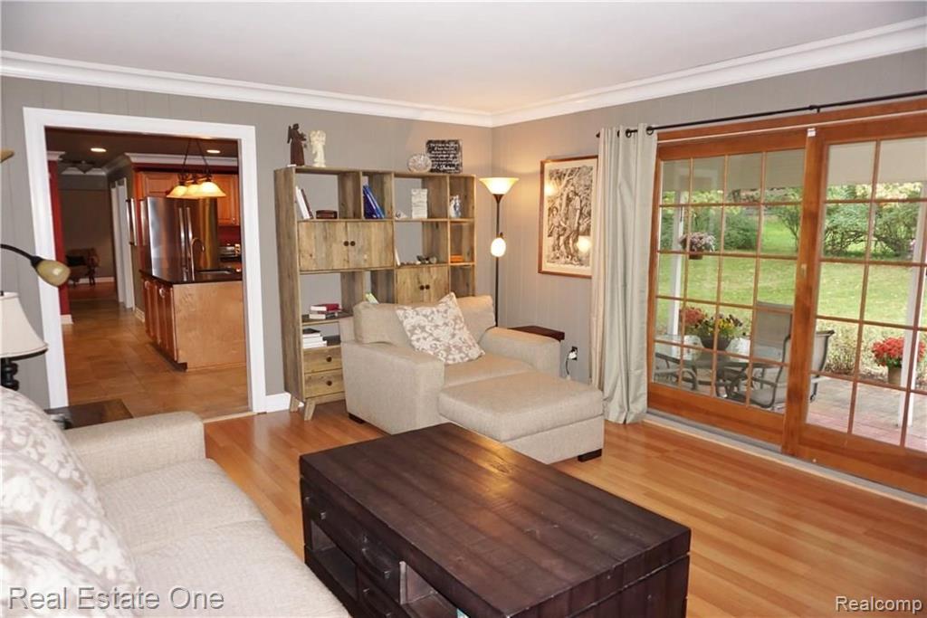 1620 Oakstone Drive Rochester Hills, MI 48309 - Photo 13 of 32