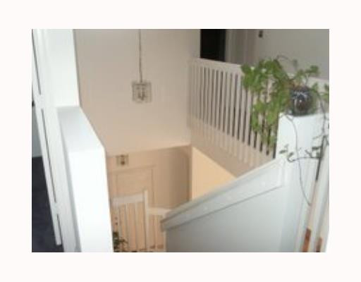 907 Stanton Drive Weston, FL 33326 - Photo 5 of 5 a view of a living room