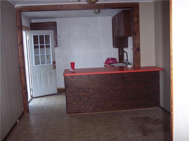 2249 Whitehead Road Columbus, OH 43223 - Photo 4 of 6 Gallery Image 4