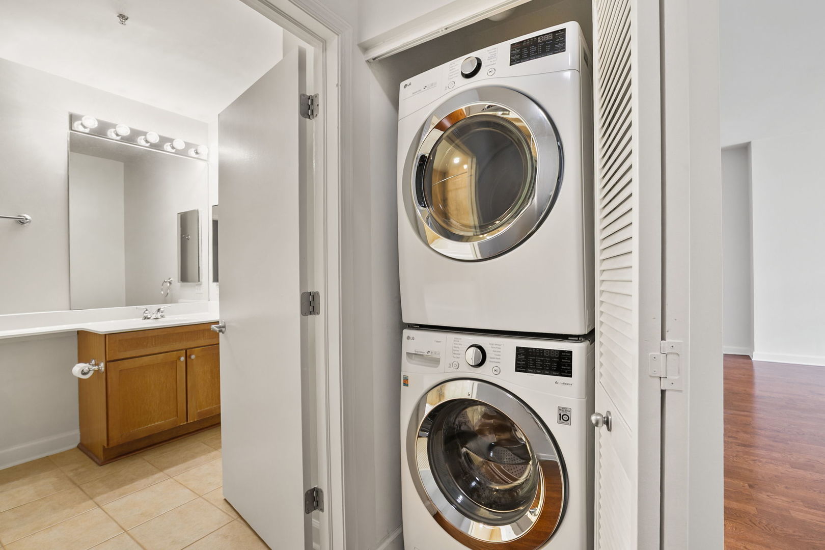 1235 South Prairie Avenue, Unit 807 Chicago, IL 60605 - Photo 17 of 26