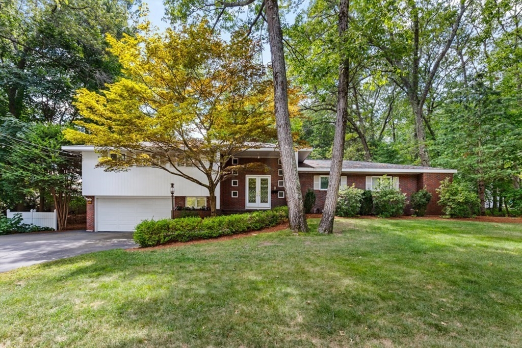 25 Chatham Way Lynnfield, MA 01940 - Photo 1 of 41