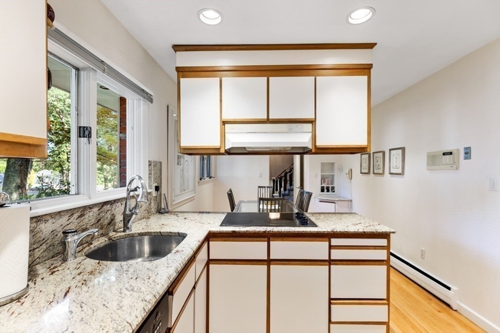 25 Chatham Way Lynnfield, MA 01940 - Photo 16 of 41