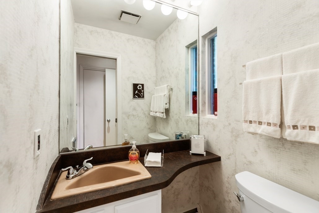 25 Chatham Way Lynnfield, MA 01940 - Photo 20 of 41