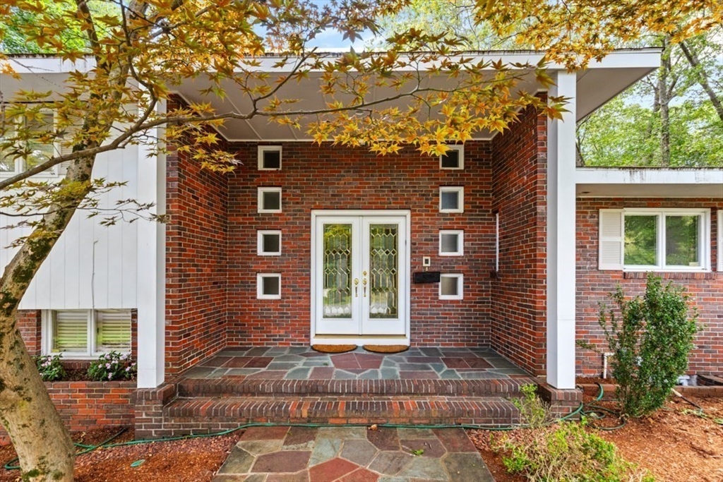 25 Chatham Way Lynnfield, MA 01940 - Photo 2 of 41