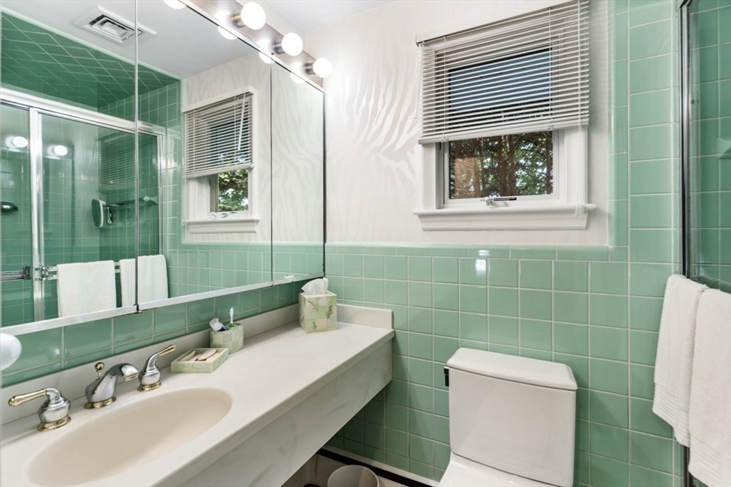 25 Chatham Way Lynnfield, MA 01940 - Photo 27 of 41