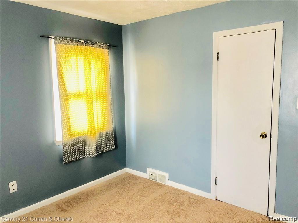 385 Biltmore Street Inkster, MI 48141 - Photo 16 of 21 12.jpg