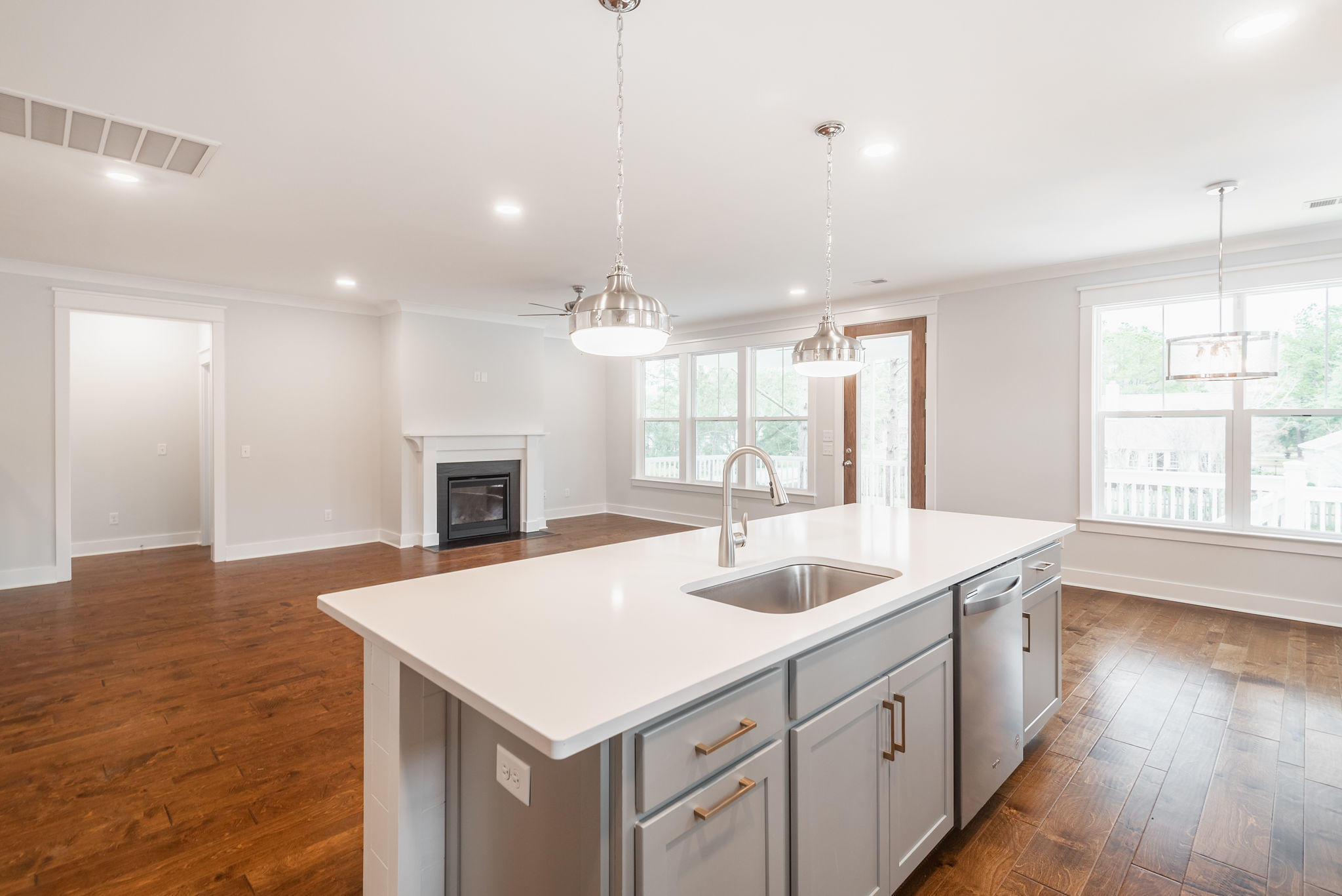 454 Woodspring Road Mount Pleasant, SC 29466 - Photo 8 of 58 454WoodspringRoad-KeenEyeMarketing-8