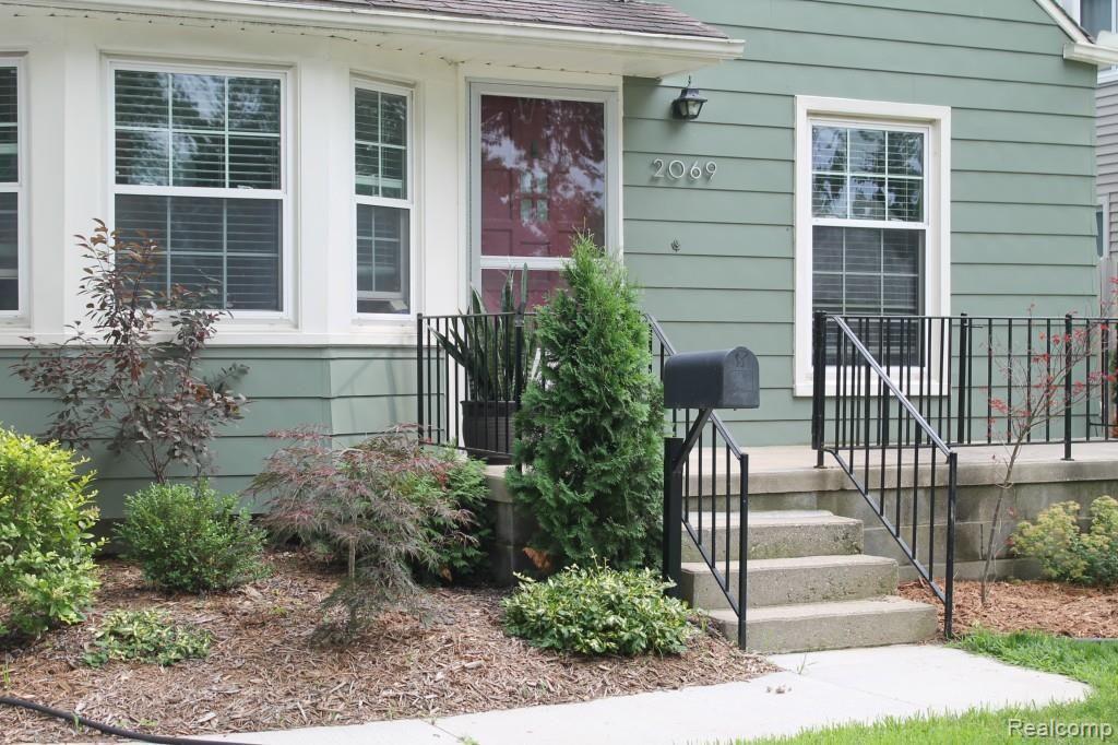2069 Harvard Road Berkley, MI 48072 - Photo 3 of 42 pamela (5).jpg