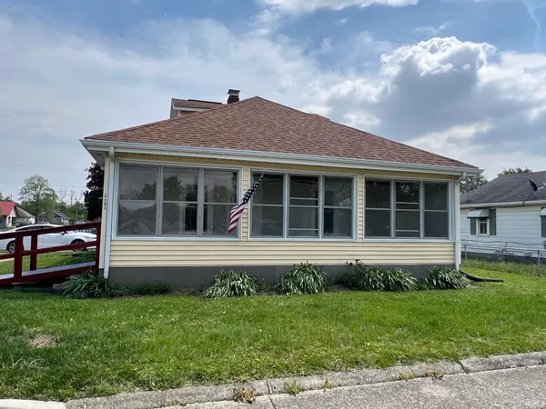 $164,900 | 2302 Roosevelt Avenue, New Castle, IN 47362