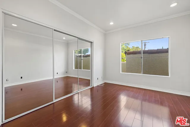 $629,000 | 5420 Sylmar Avenue, Unit 117, Sherman Oaks, CA 91401