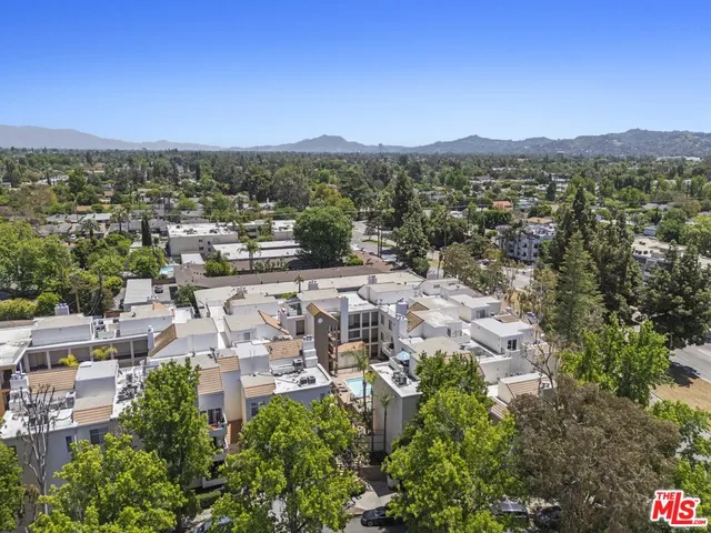 $629,000 | 5420 Sylmar Avenue, Unit 117, Sherman Oaks, CA 91401