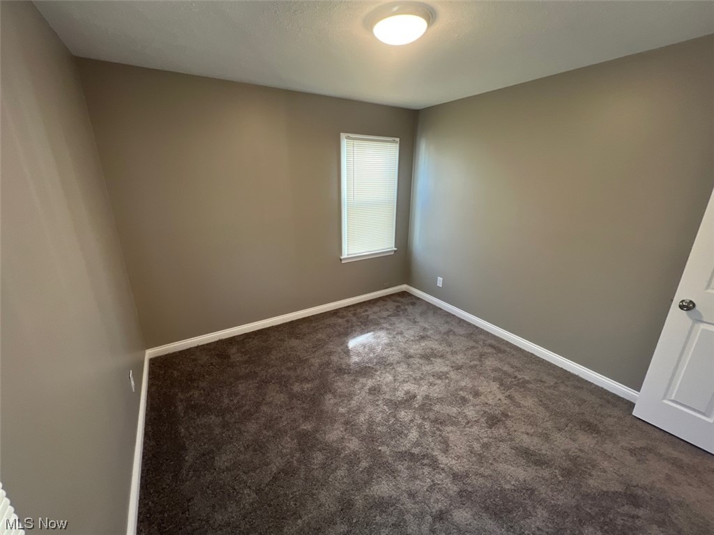 30005 Phillips Avenue Wickliffe, OH 44092 - Photo 11 of 21 room1
