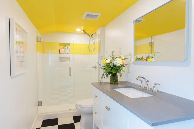 $699,000 | 660 Lake Street, Saugatuck, MI 49453