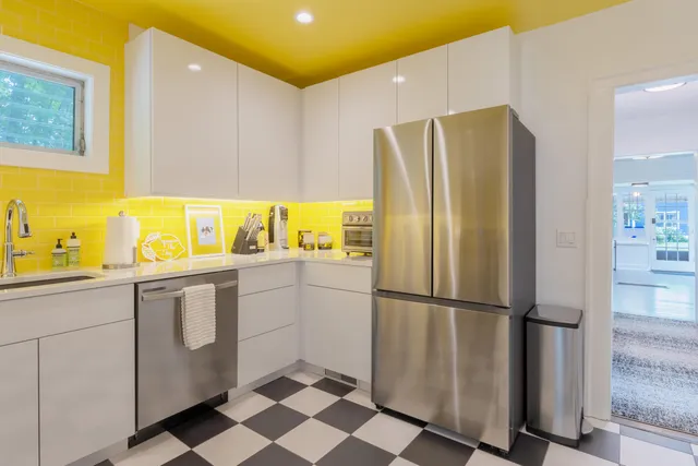 $699,000 | 660 Lake Street, Saugatuck, MI 49453