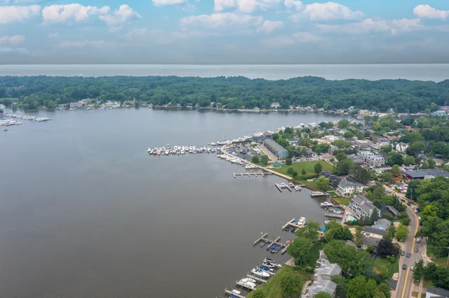 $699,000 | 660 Lake Street, Saugatuck, MI 49453