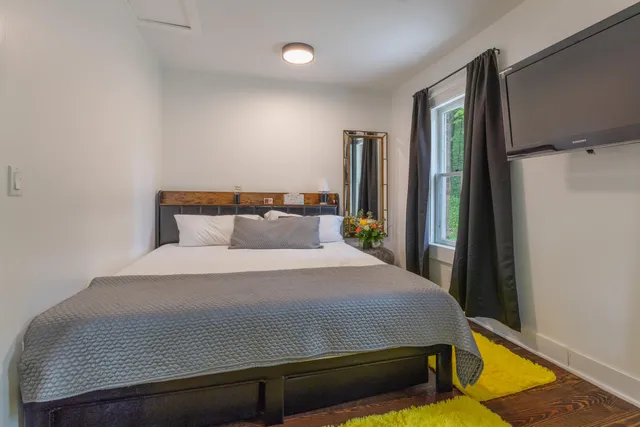 $699,000 | 660 Lake Street, Saugatuck, MI 49453