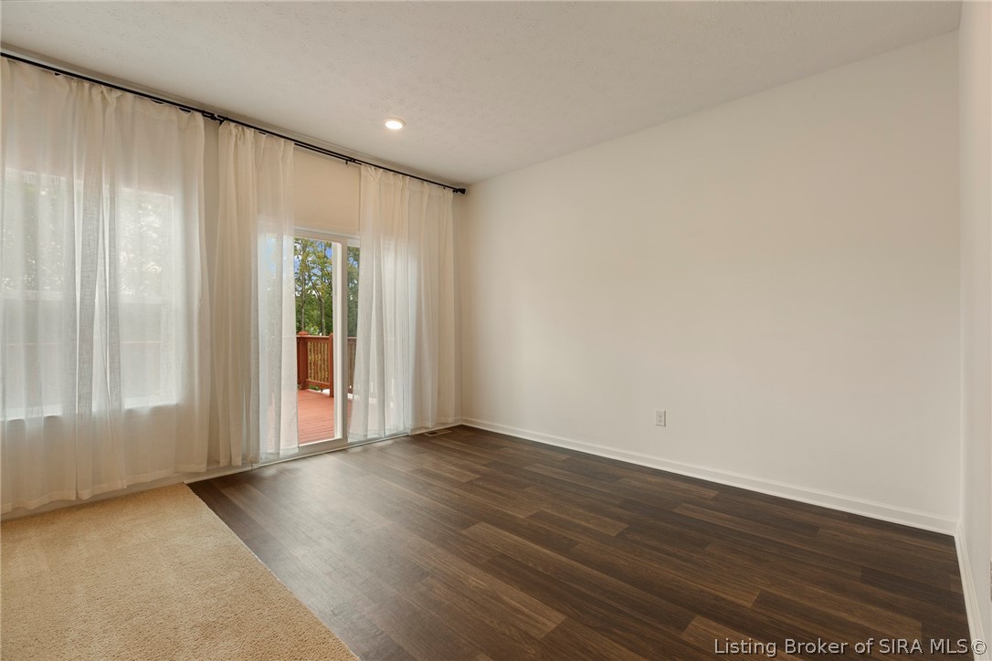 8040 Schrieber Road Floyds Knobs, IN 47119 - Photo 14 of 59