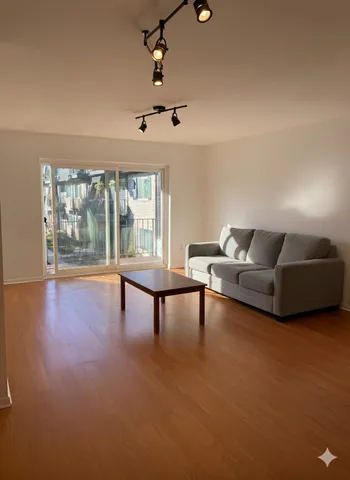 $1,900 | 880 South Plum Grove Road, Unit 210, Palatine, IL 60067