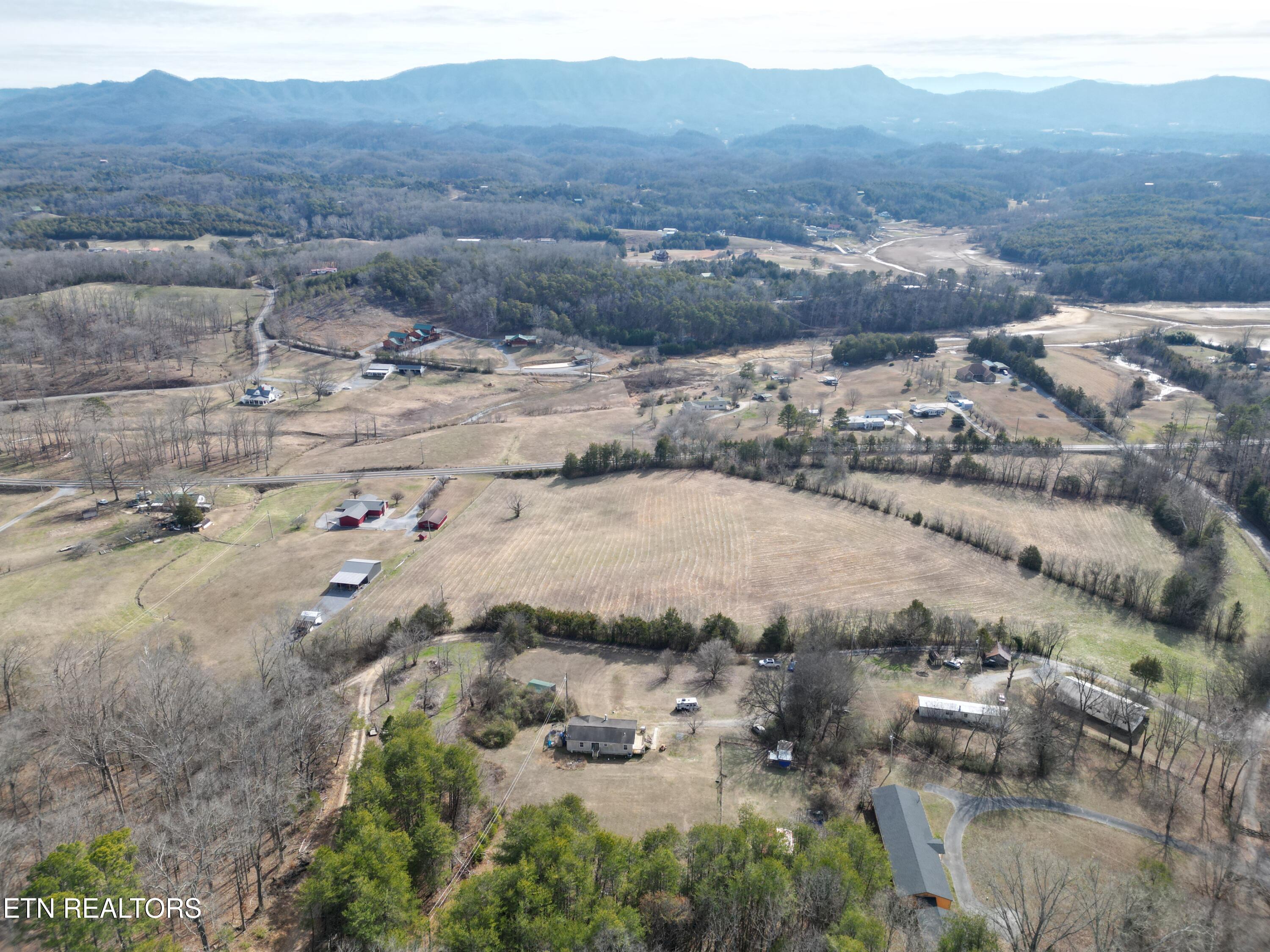 320 Hance Way Dandridge, TN 37725 - Photo 15 of 51 DJI_0021