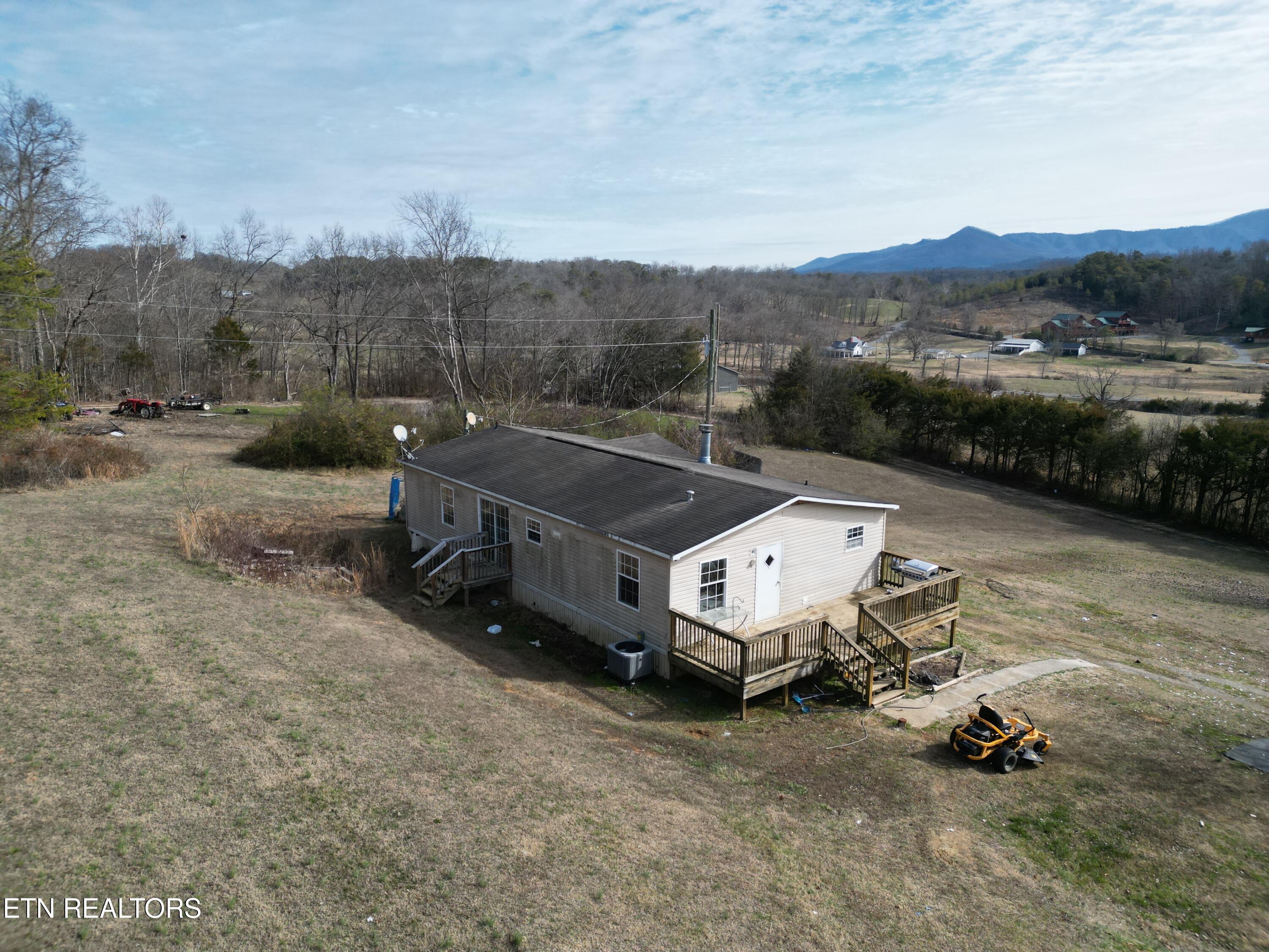 320 Hance Way Dandridge, TN 37725 - Photo 7 of 51 DJI_0052