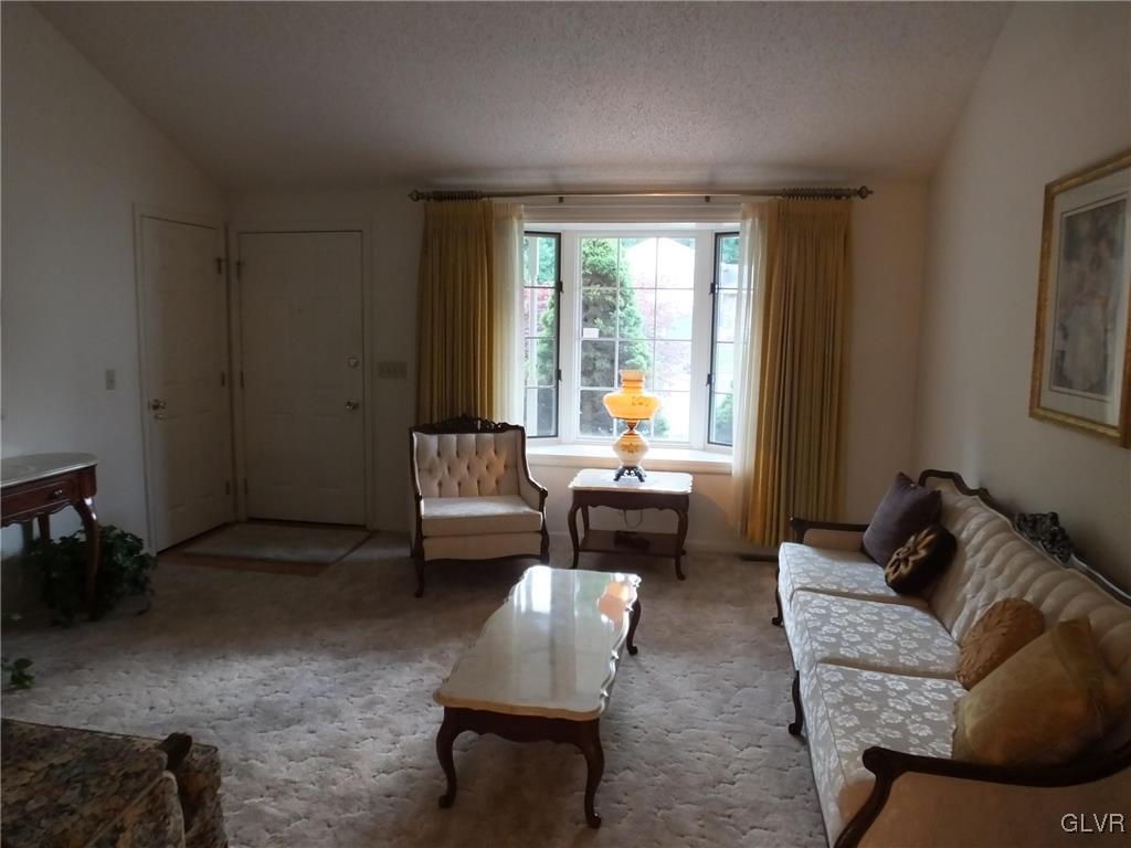 1523 Fernwood Road Slatington, PA 18080 - Photo 3 of 13 Gallery Image 3