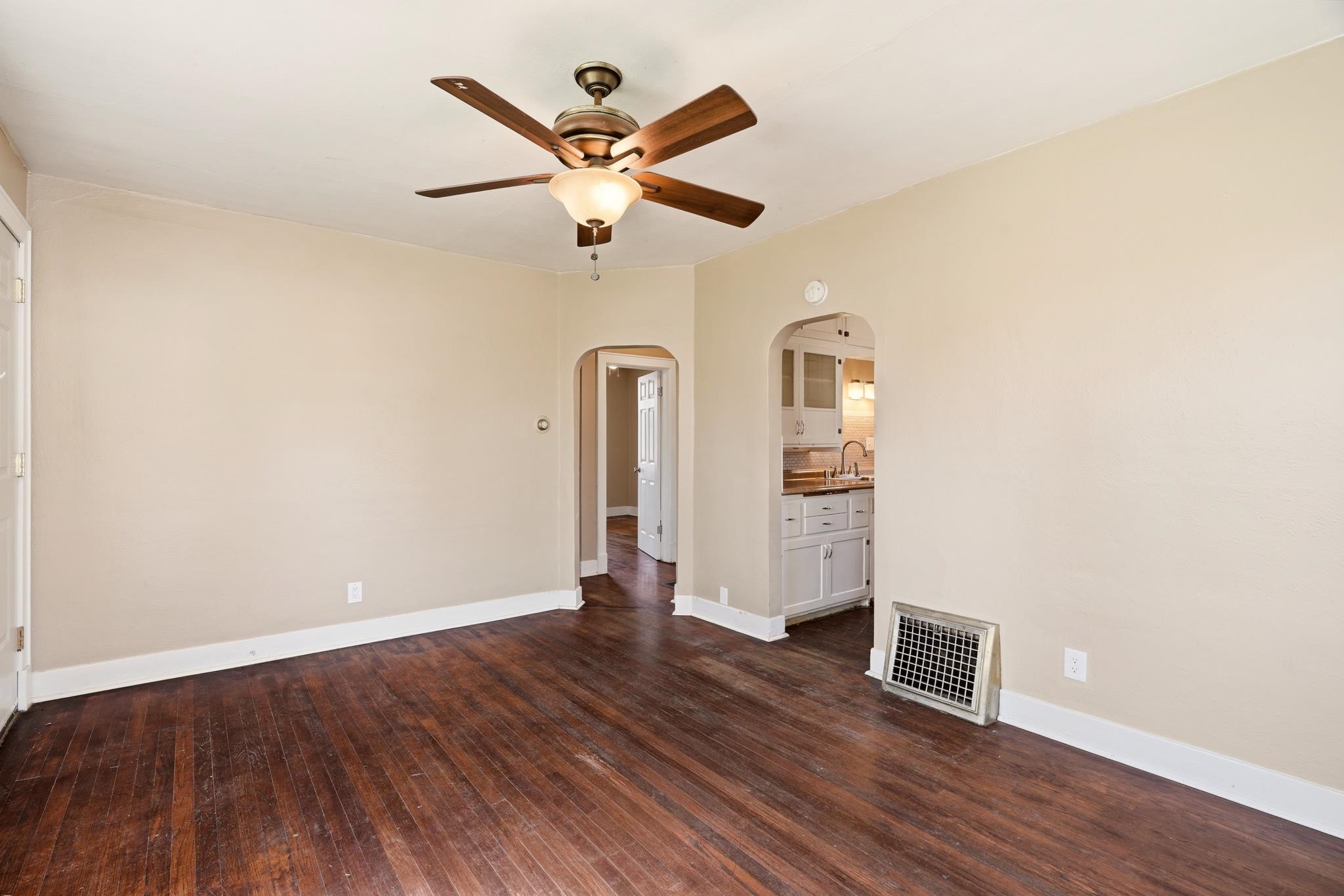 124 North 4th Street Cheney, WA 99004 - Photo 4 of 30
