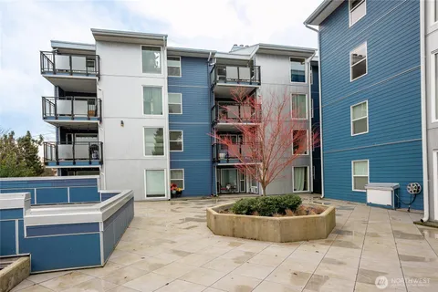 $400,000 | 2510 West Bertona Street, Unit 428, Seattle, WA 98199