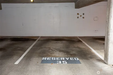 $400,000 | 2510 West Bertona Street, Unit 428, Seattle, WA 98199