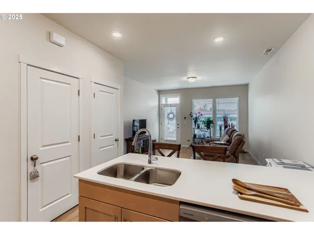 $392,500 | 3659 Southwest 209th Avenue, Hillsboro, OR 97123