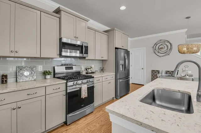 $719,000 | 2666 Park W Boulevard, Mount Pleasant, SC 29466