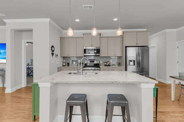 $719,000 | 2666 Park W Boulevard, Mount Pleasant, SC 29466