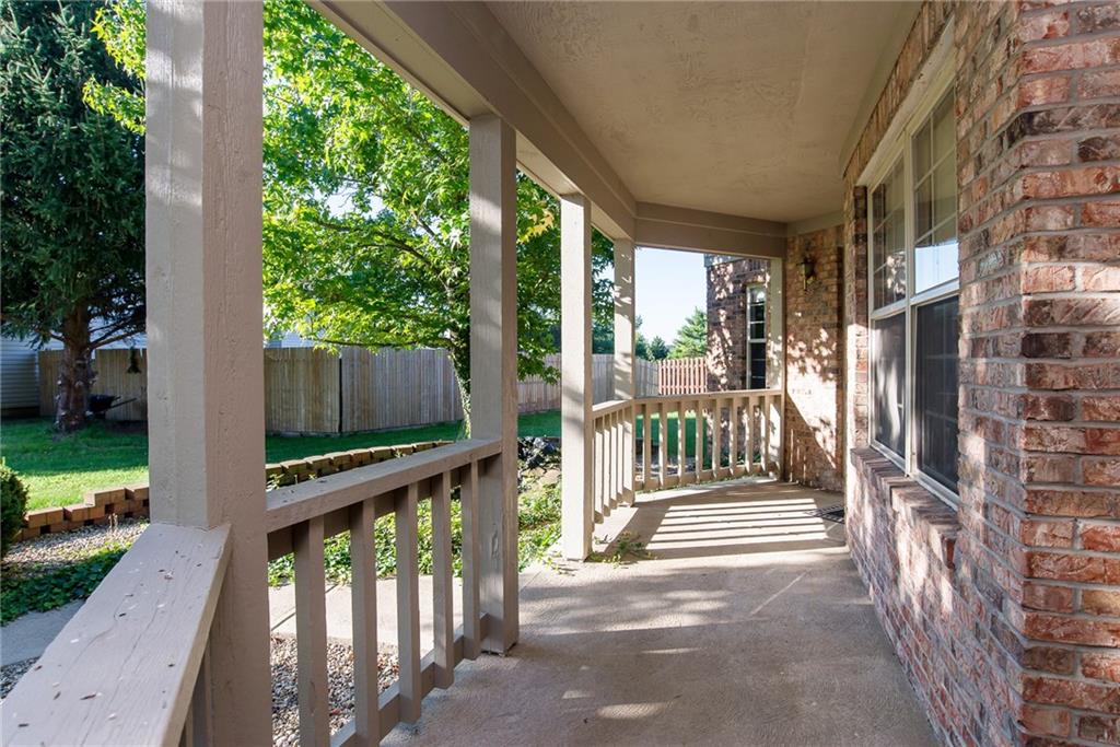 1062 Oak Leaf Road Franklin, IN 46131 - Photo 2 of 24 Gallery Image 2